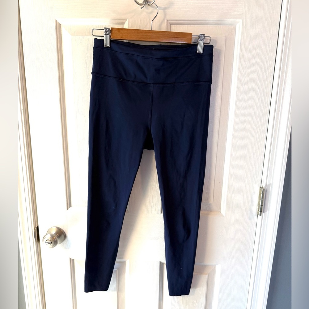 Navy Blue Athleta Accelerate 7/8 Tight EUC